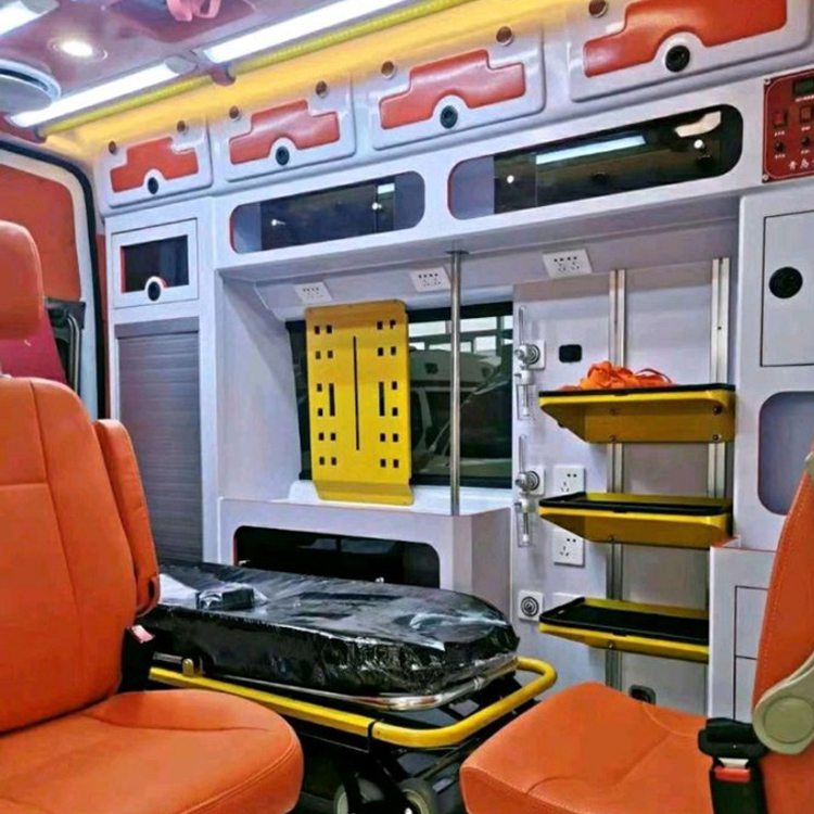 七星长途救护车护送病人租赁价格